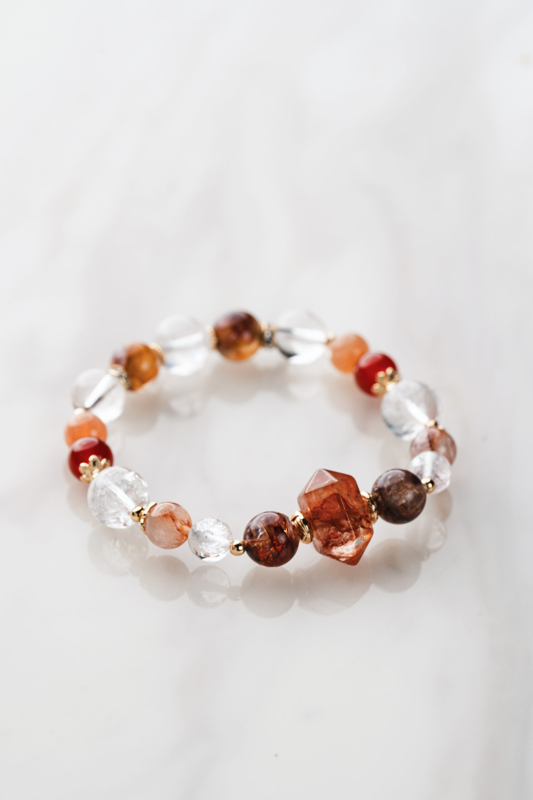 NO_03120-2 (1) 朱雀祥瑞|紅膠花 x 白水晶 x 白阿賽 x 太陽石 x 紅玉隨:圖片 1