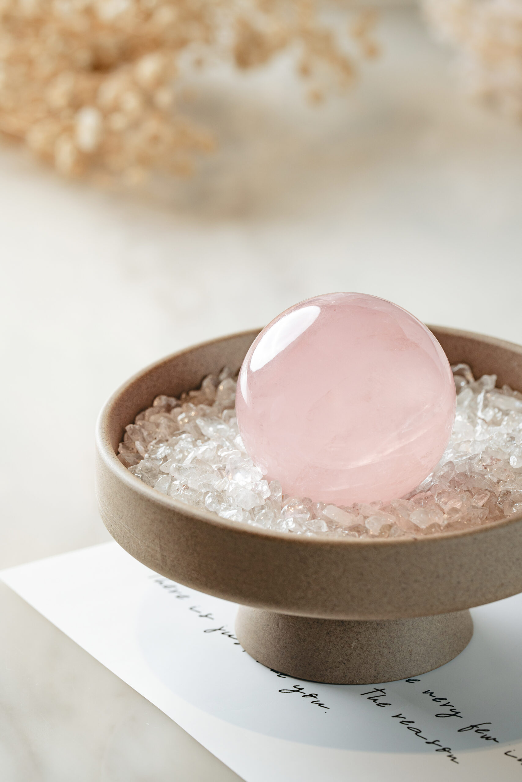 NO_02722 粉水晶球|開啟心輪,吸引美好人緣、貴人與幸福:圖片 1